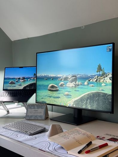 Dell U3219Q (32" 4K monitor)