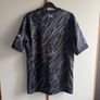 Liverpool goalkeeper jersey Image 2