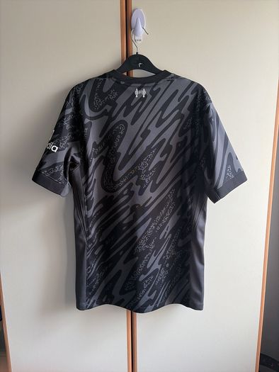 Liverpool goalkeeper jersey