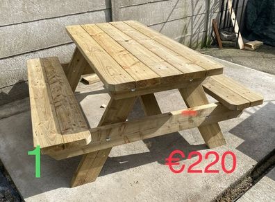 picnic table