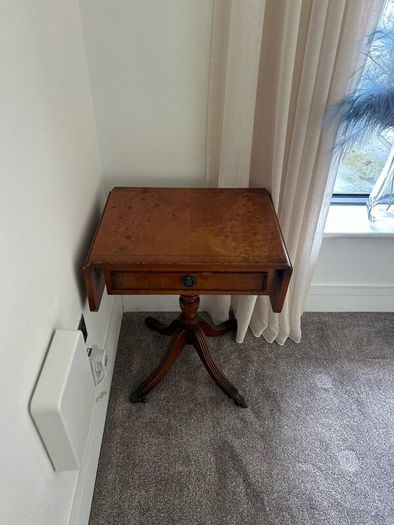 Burr walnut style drop leaf Pedestal Pembroke