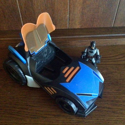 Imaginext Batman Super Friends DC Lights and sounds batmobile W/ Figure