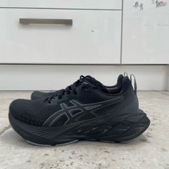 Asics Novablast 5 - Size 51/2