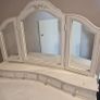 Dressing Table with Mirror Image 3