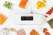 BRAND NEW Automatic Vacuum Sealer With Free Vaccum Sealing Bags Packing Machine Food Storage Packer For Dry Wet Food Perservation