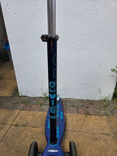 Maxi micro scooter blue 3 wheels