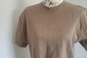 beige tshirt with shoulder pads