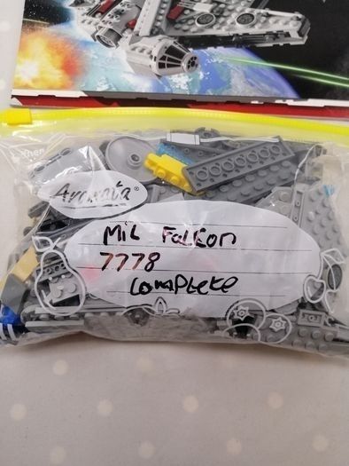 LEGO Star Wars: MILLENNIUM FALCON 7778 Midi-Scale Complete With Instructions