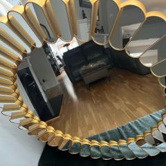 round mirrors