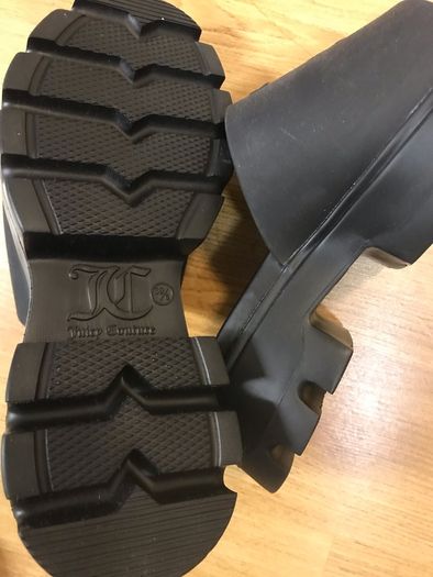 Juicy Couture Sandals