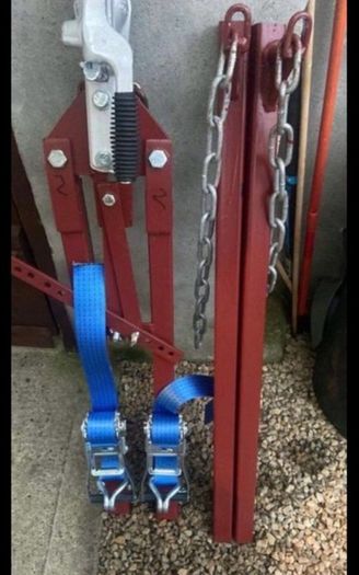 Towing a frame heavy duty , recovery dolly transporter , new Bradley hitch iron cast up to 2.7 tone , suit vans and small cars