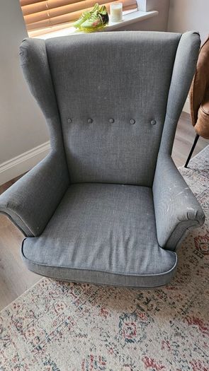 Free arm chair