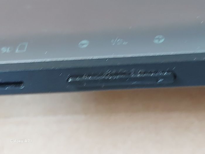 HANNSPREE  Hannspad 10.1 inch Tablet, Model No. HSG1279, in excellent condition