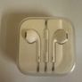 Apple Earphones Image 2
