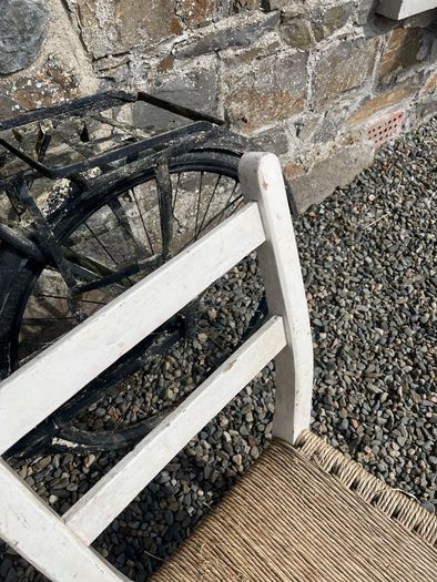 Irish Sugan Chair