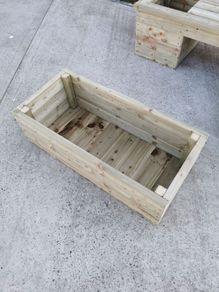 Planter box