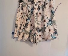 floral shorts