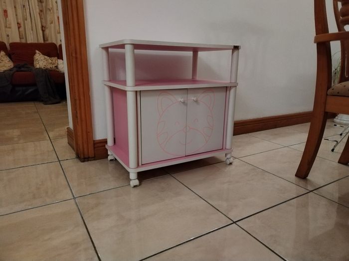 Hello Kitty Desk / Unit - For Young Children at Play To Store Toys - Ideal Christmas Present