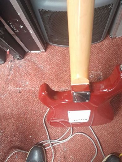 electric guitar