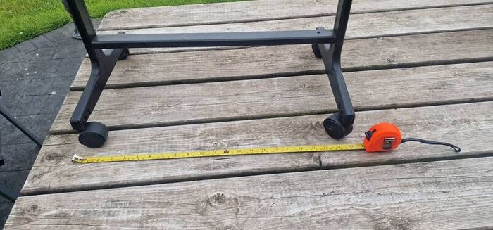 Stand on wheels