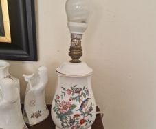 Aynsley pembroke table lamp