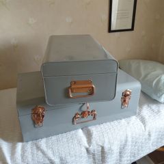 Suitcase storage