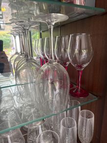 Mixed wine glasses