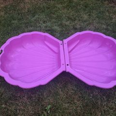 Pink shell sandpit/pool