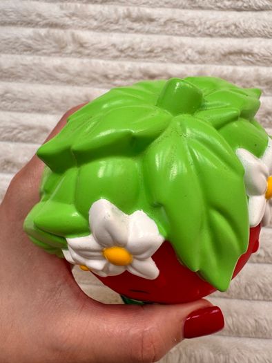 Shopkins Strawberry Kiss Colour Changing approx. 12 cm. Used Please see photos