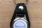 Leather MAN key ring with shopping trolley token/coin