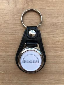 Leather MAN key ring with shopping trolley token/coin