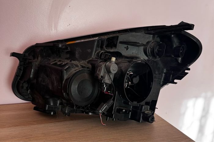 Nissan Qashqai Headlight Lamp