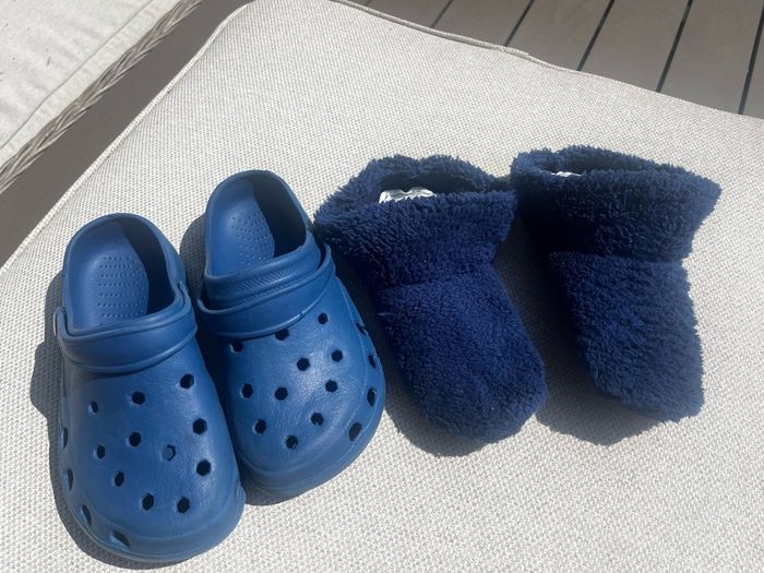 Blue Clogs with Removable Fuzzy Slipper Linings