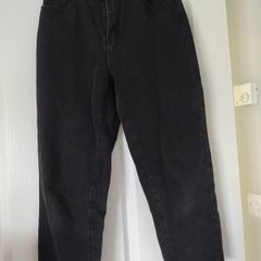 Jeans size S
