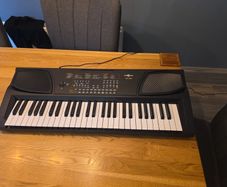 Electric music keyboard