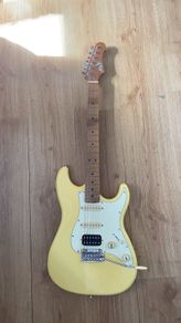 JET Guitars JS-400 HSS Roasted Maple, Vintage Yellow
