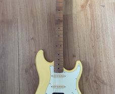 JET Guitars JS-400 HSS Roasted Maple, Vintage Yellow