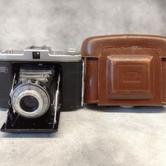 Zeiss Ikon 6x6 antique camera.