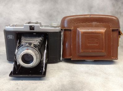Zeiss Ikon 6x6 antique camera.