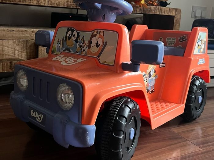 Bluey electric car (used once)
