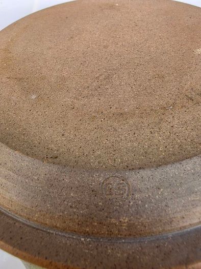 Stoneware cheese/butter dish