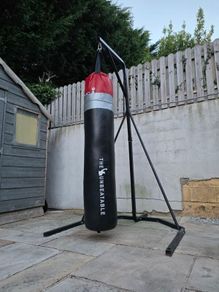 5 ft boxing bag with stand