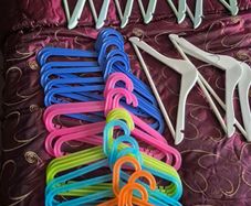 Childrens Hangers 10 x Wooden, 20 x Plastic, 30 in total
