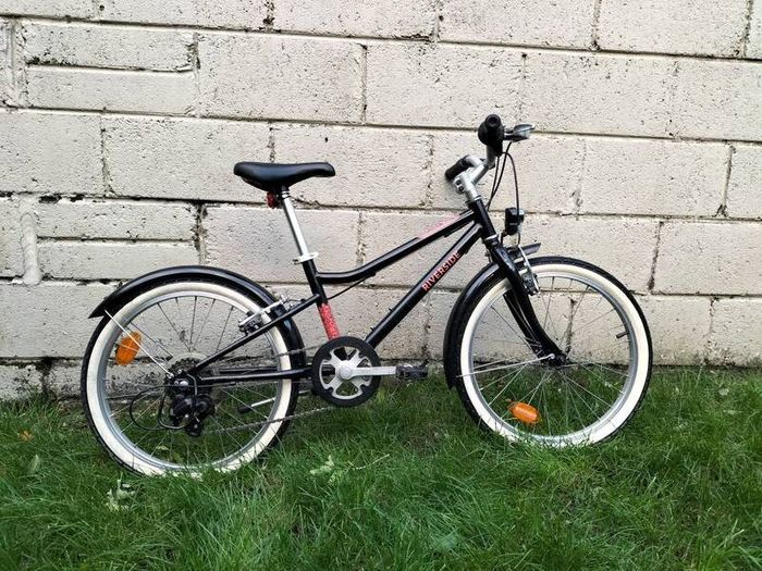 Decathlon B/Twin Riverside 500 Kids' 20" Hybrid Bike.
