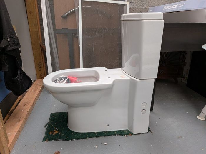 Fully Back to Wall Toilet & Fittings + Seat