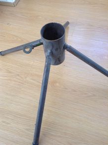 Christmas tree metal base holder