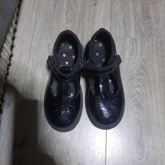 Girls black shoes