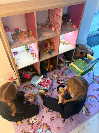barbie dolls house