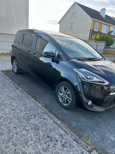 Toyota Sienta 2017
