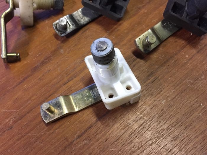 Wiper Spindles (Fiat)